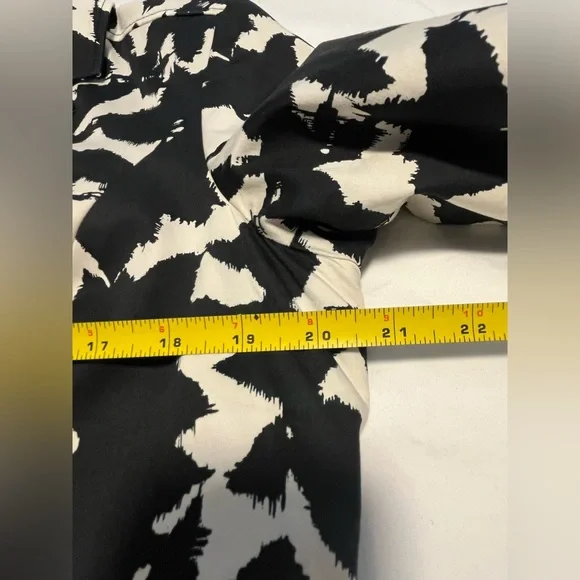 Coldwater Creek Women’s Black & White LS One Button Abstract Blazer Size 14 - Picture 9 of 16